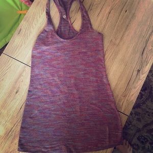 lululemon sz 6 cool racerback in space stripe.
